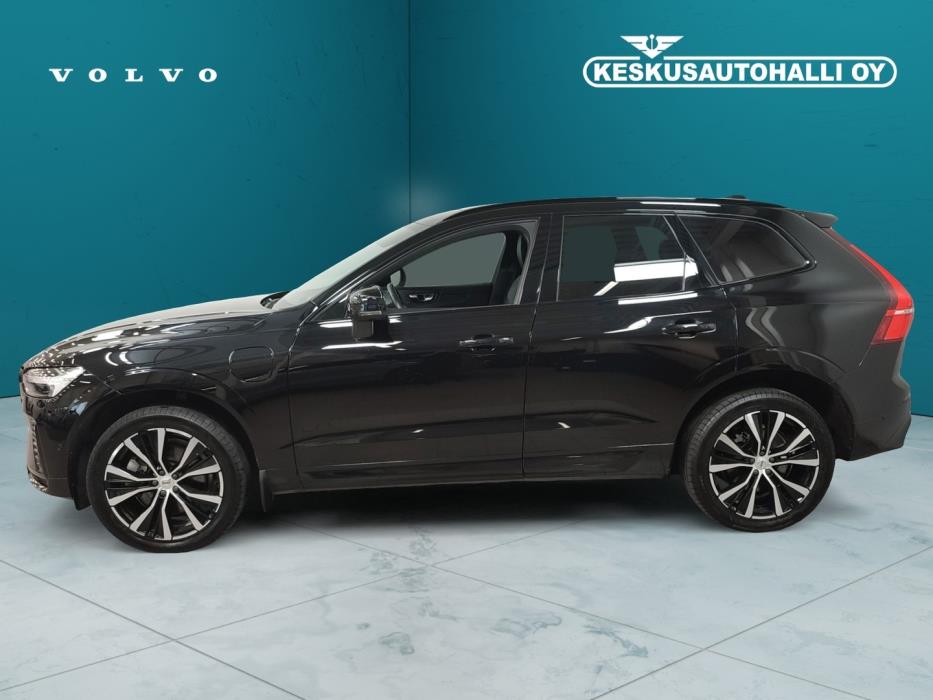 VOLVO XC60 2023
