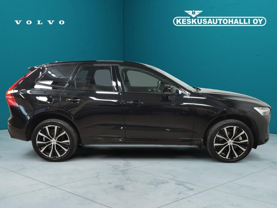 VOLVO XC60 2023