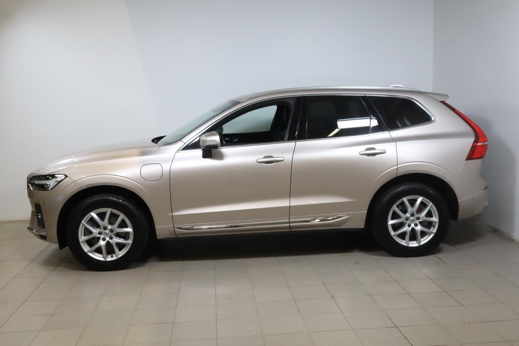 VOLVO XC60 2023