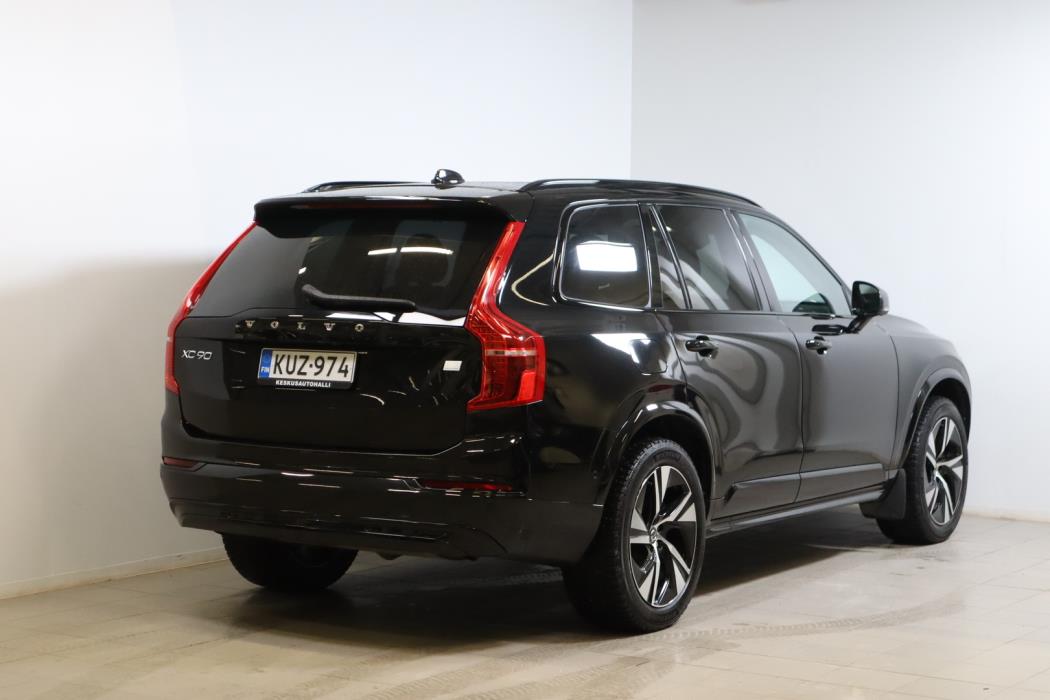VOLVO XC90 2023