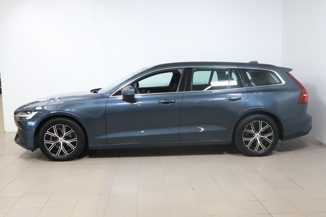 VOLVO V60 2023