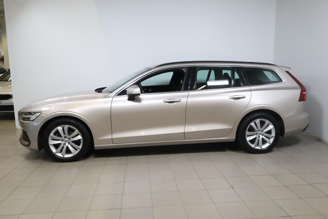 VOLVO V60 2023