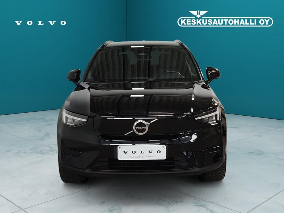 VOLVO XC40 2023