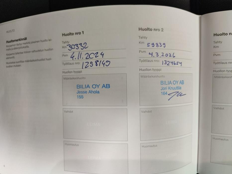 VOLVO XC40 2023