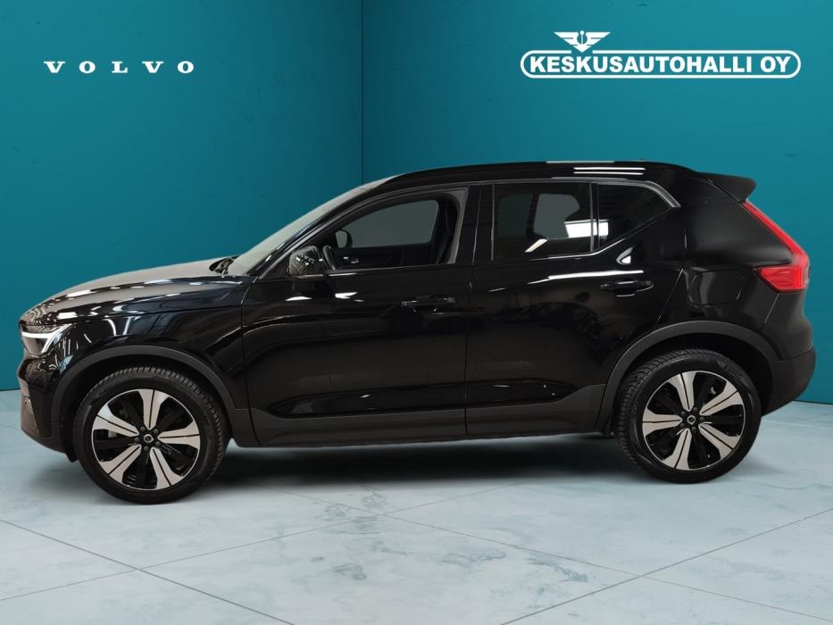 VOLVO XC40 2023
