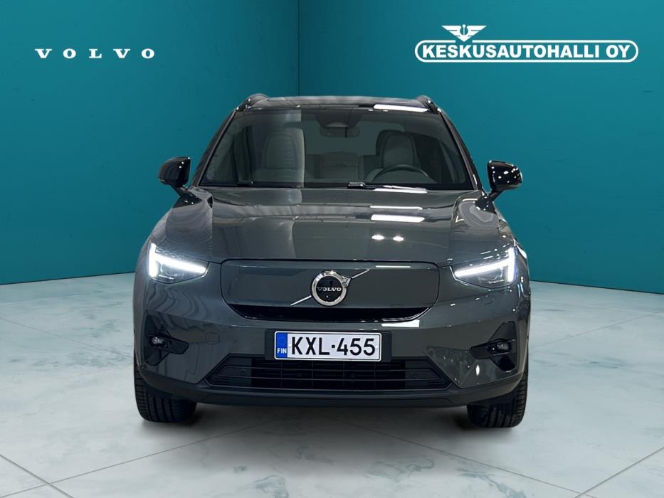 VOLVO EX40 2026