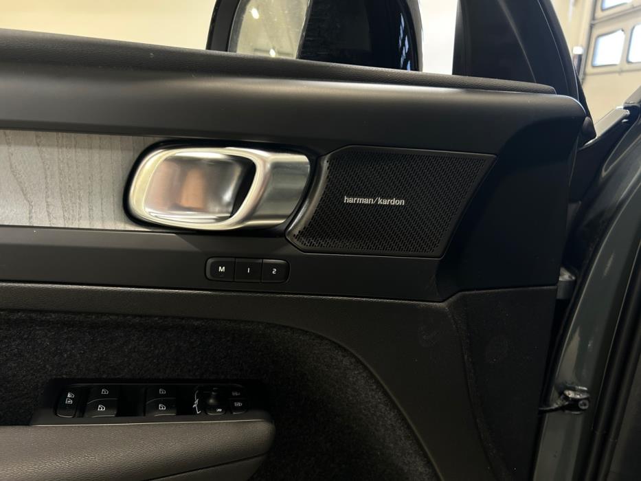 VOLVO EX40 2026