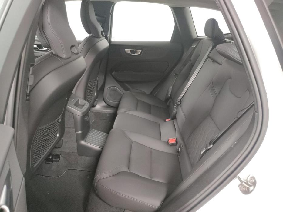 VOLVO XC60 2027