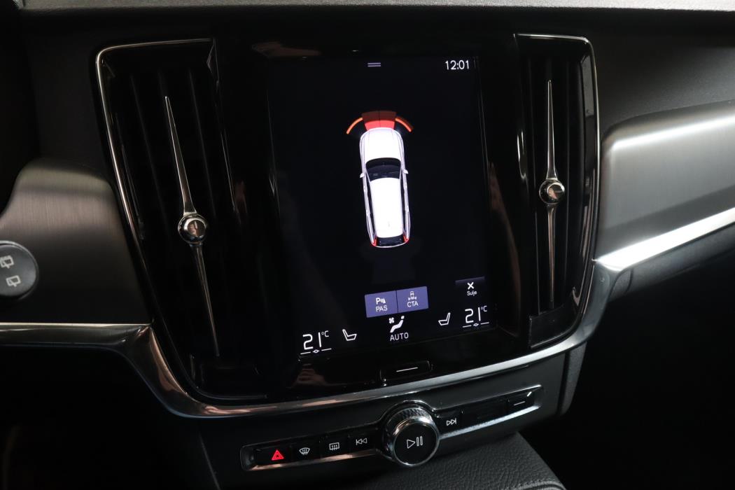 VOLVO V90 Cross Country 2018