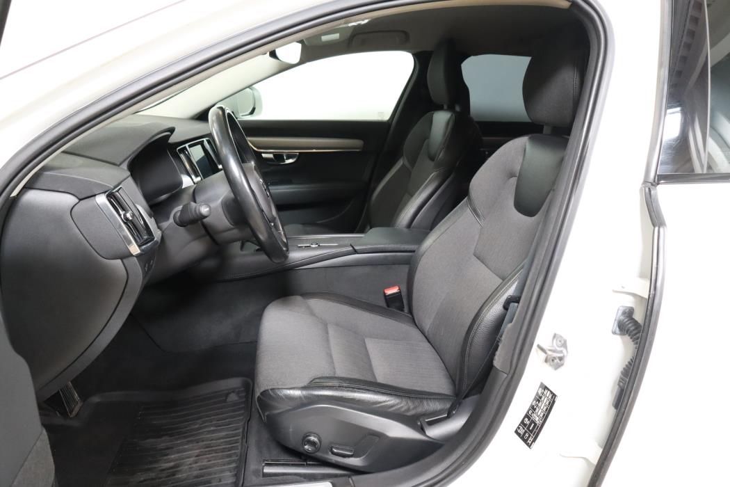 VOLVO V90 Cross Country 2018