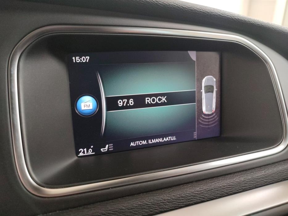 VOLVO V40 2018