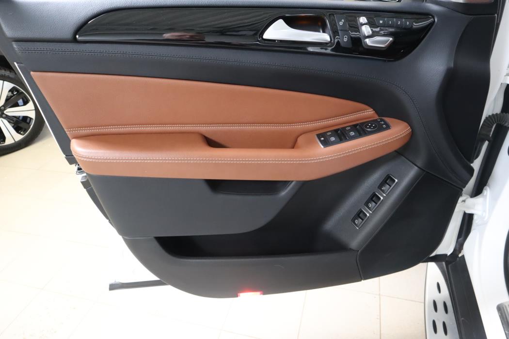 MERCEDES-BENZ GLS 2017