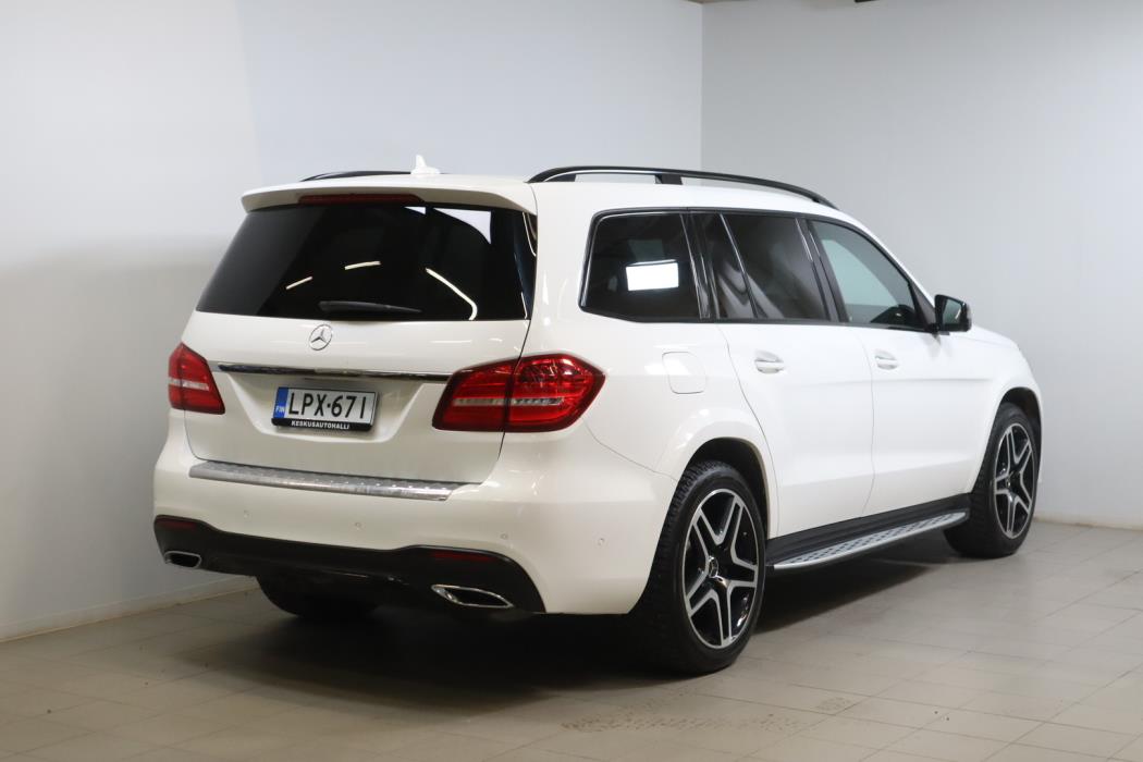 MERCEDES-BENZ GLS 2017