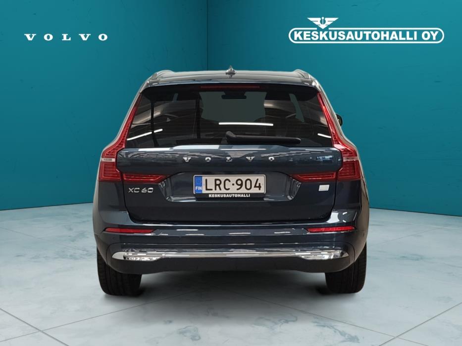VOLVO XC60 2022