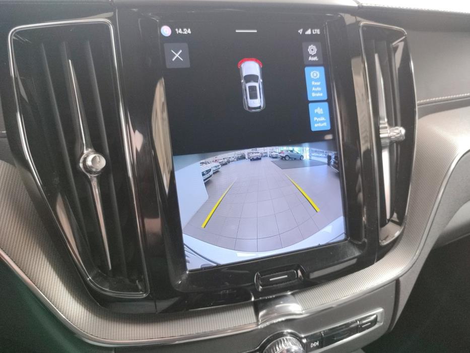 VOLVO XC60 2022
