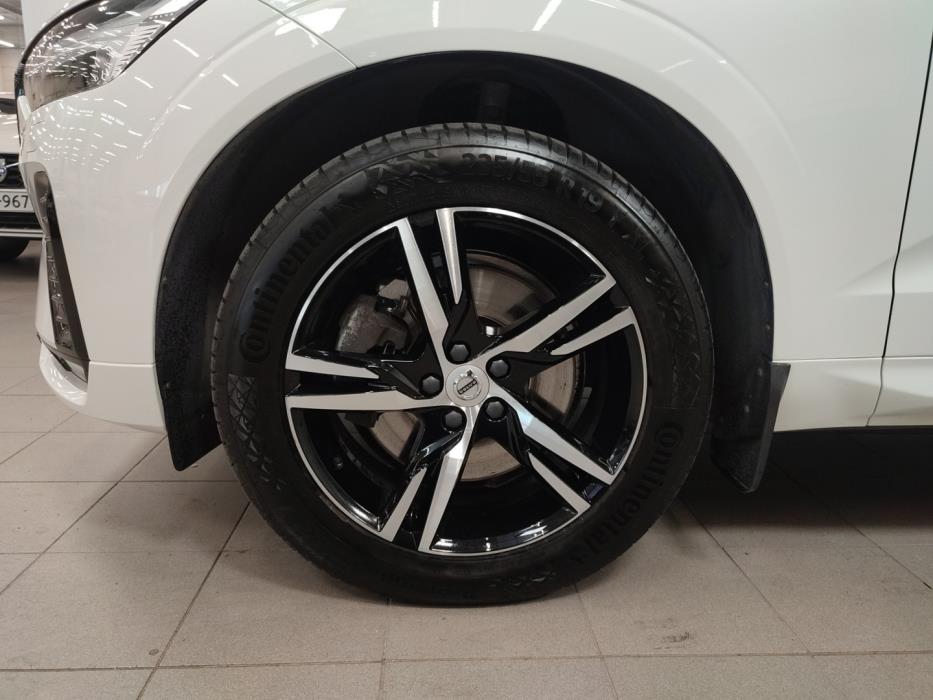 VOLVO XC60 2022