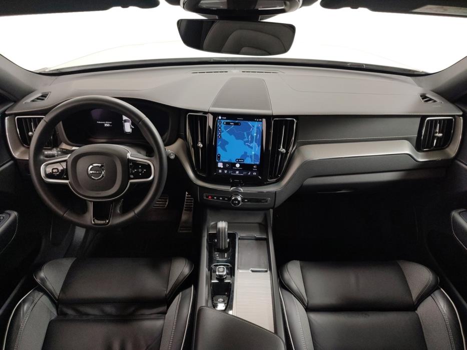 VOLVO XC60 2022
