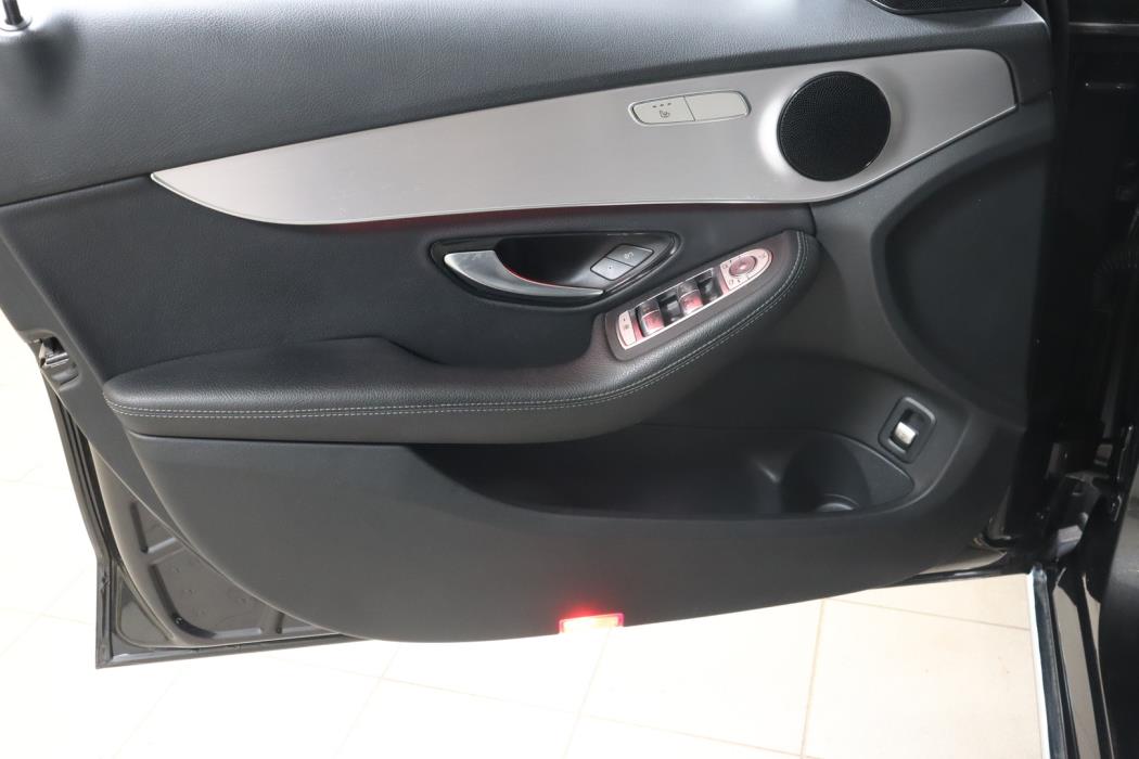 MERCEDES-BENZ C 2020