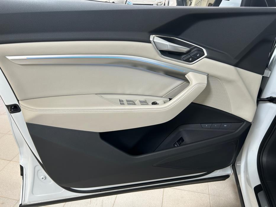AUDI Q8 e-tron 2023