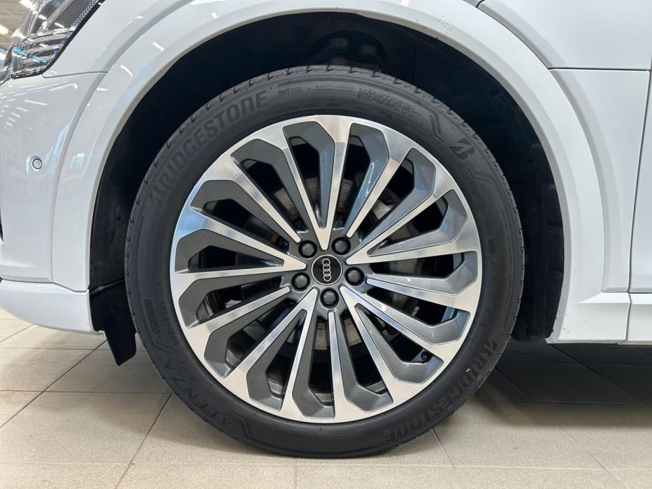 AUDI Q8 e-tron 2023