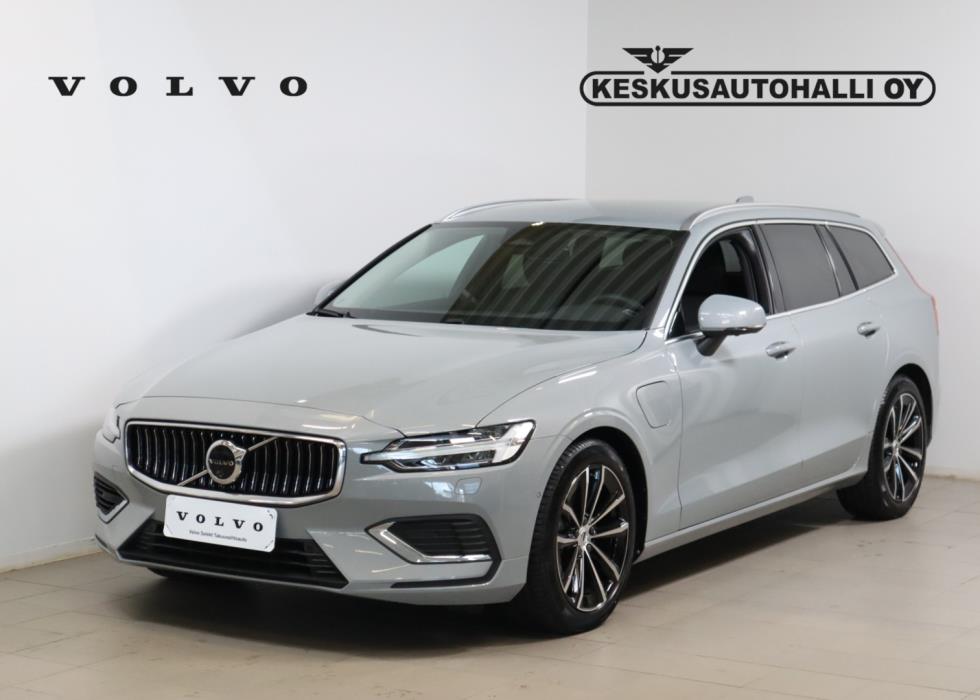 VOLVO V60 2025