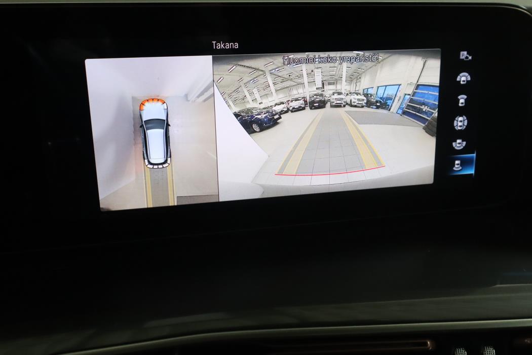 MERCEDES-BENZ EQC 2021