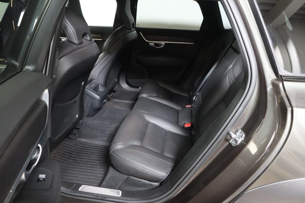 VOLVO V90 Cross Country 2020