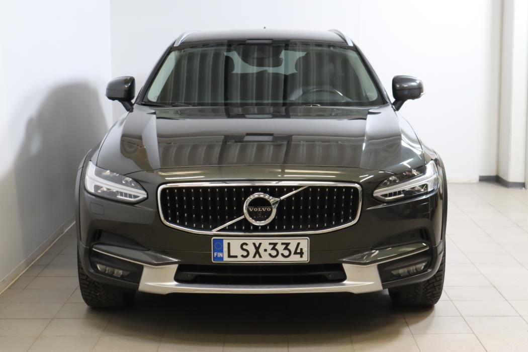 VOLVO V90 Cross Country 2020