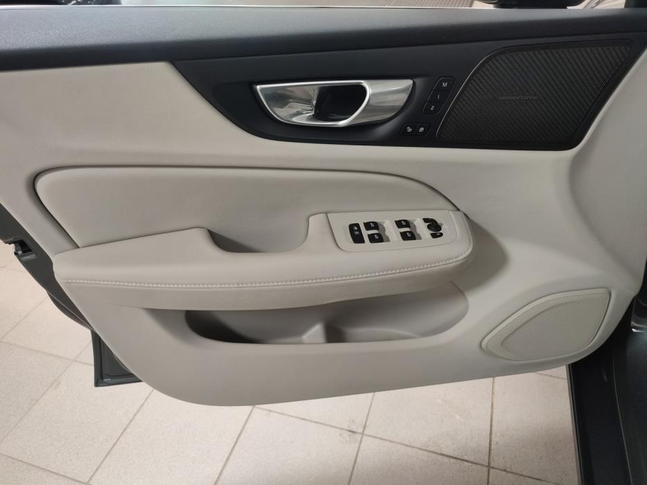 VOLVO V60 2026