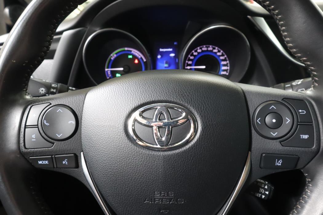 TOYOTA Auris 2017