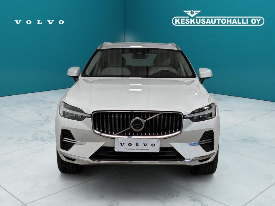 VOLVO XC60 2023