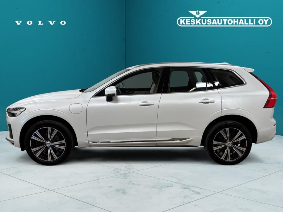 VOLVO XC60 2023