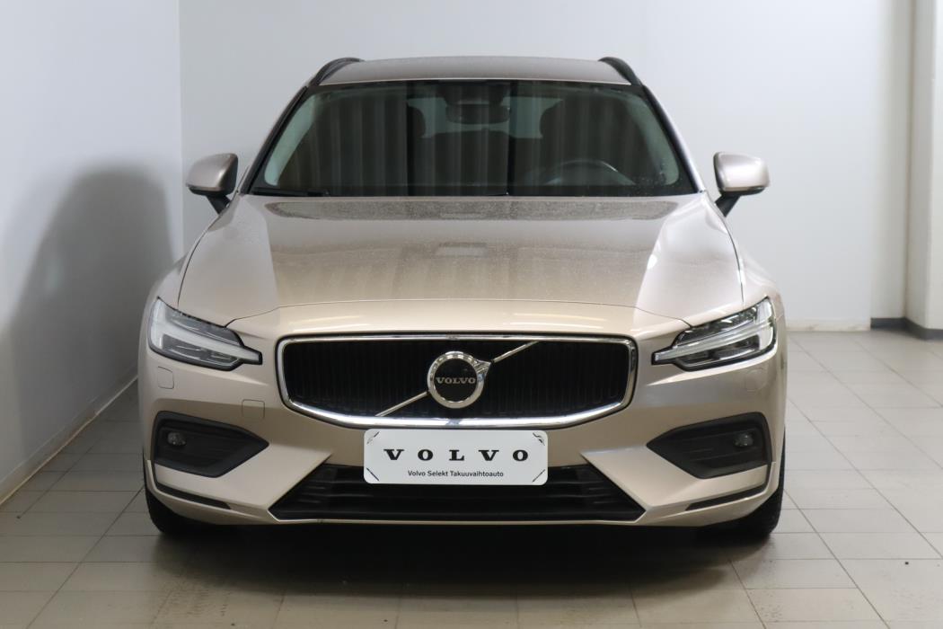 VOLVO V60 2023