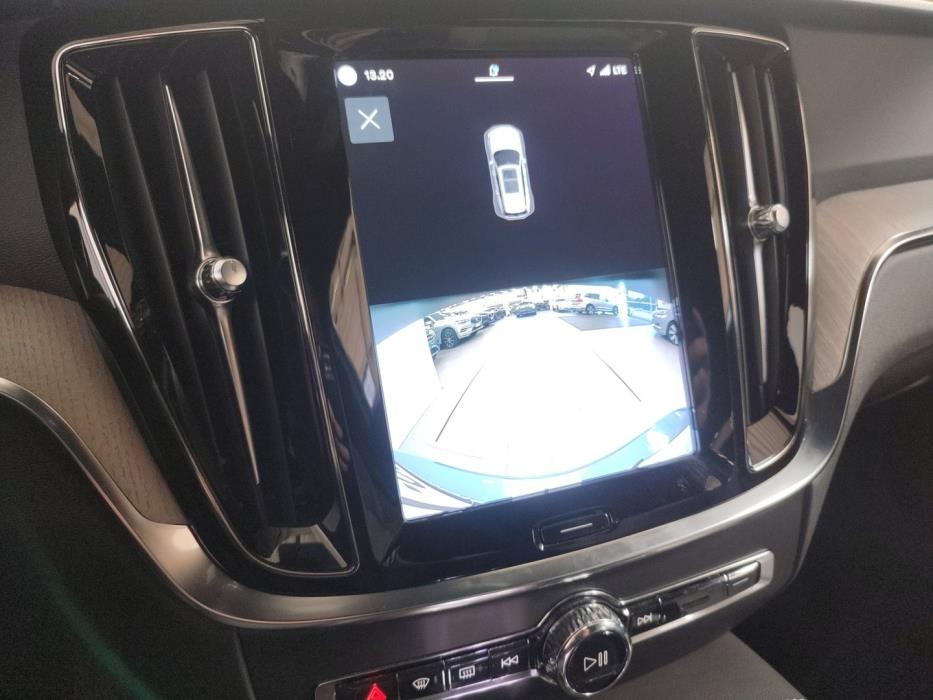 VOLVO V60 2023