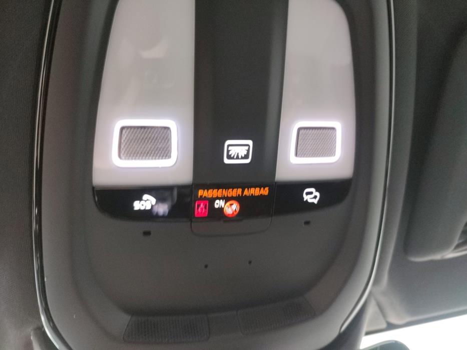 VOLVO V60 2023
