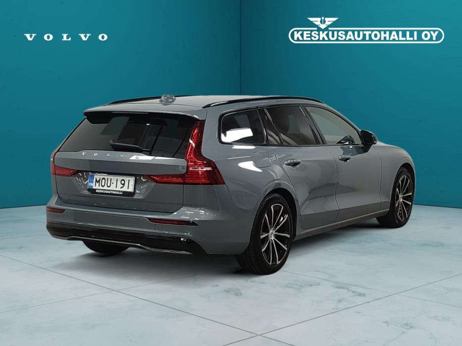 VOLVO V60 2023