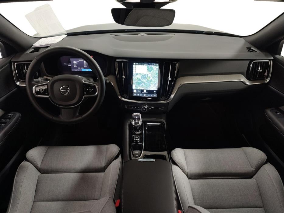 VOLVO V60 2023