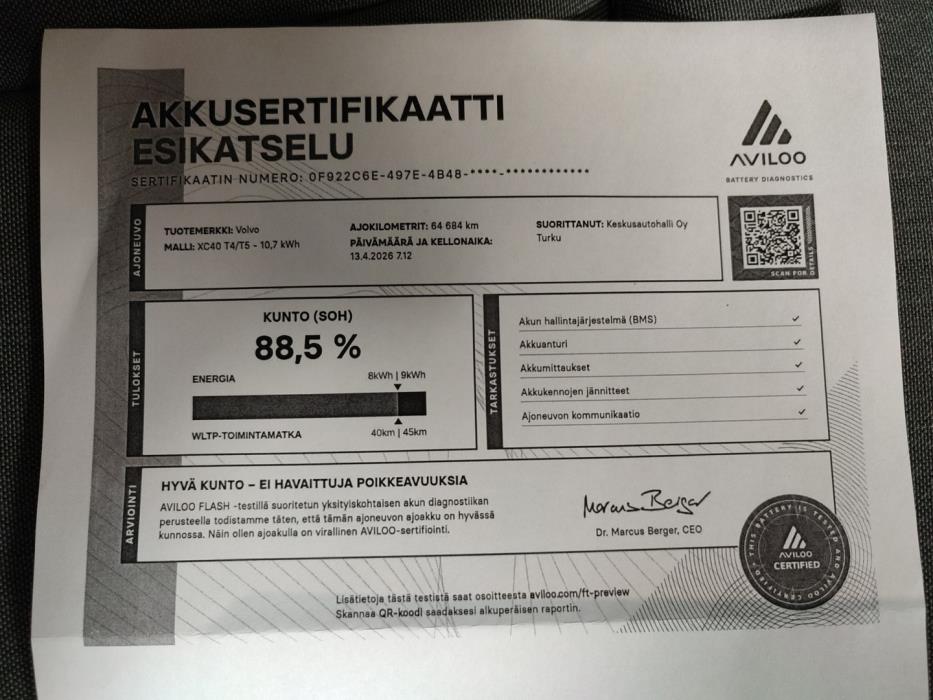 VOLVO XC40 2023
