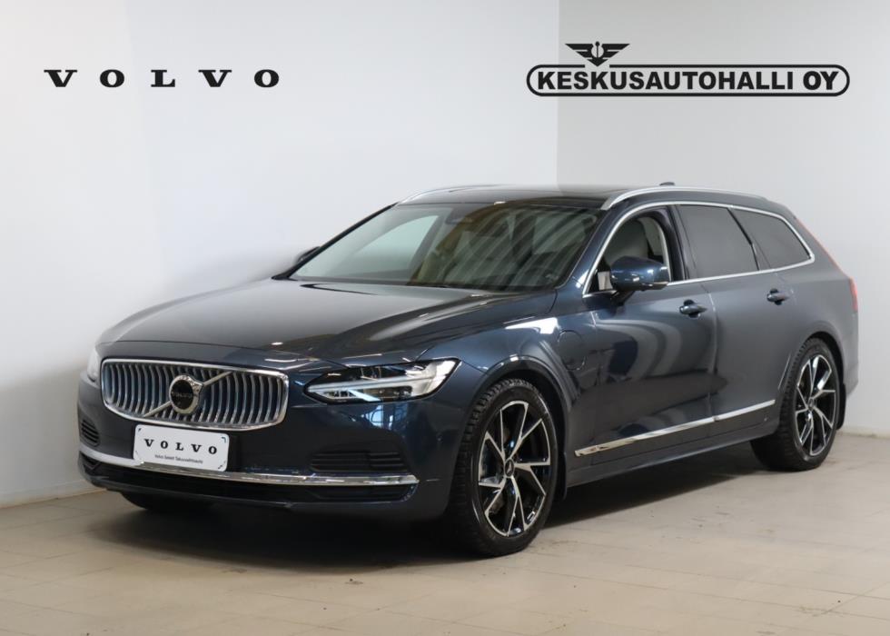 VOLVO V90 2025