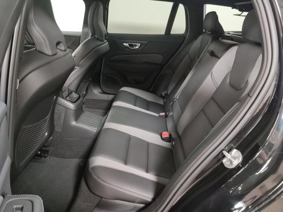 VOLVO V60 2026