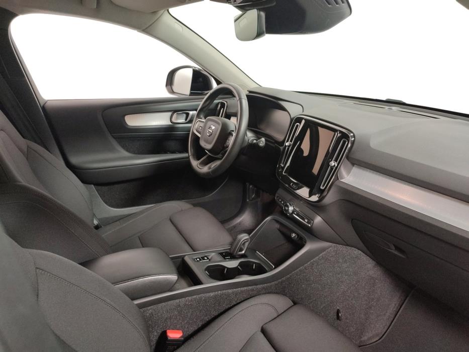 VOLVO XC40 2021