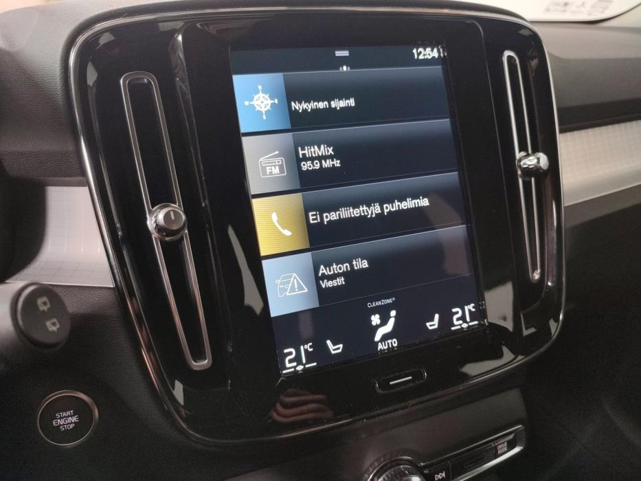 VOLVO XC40 2021