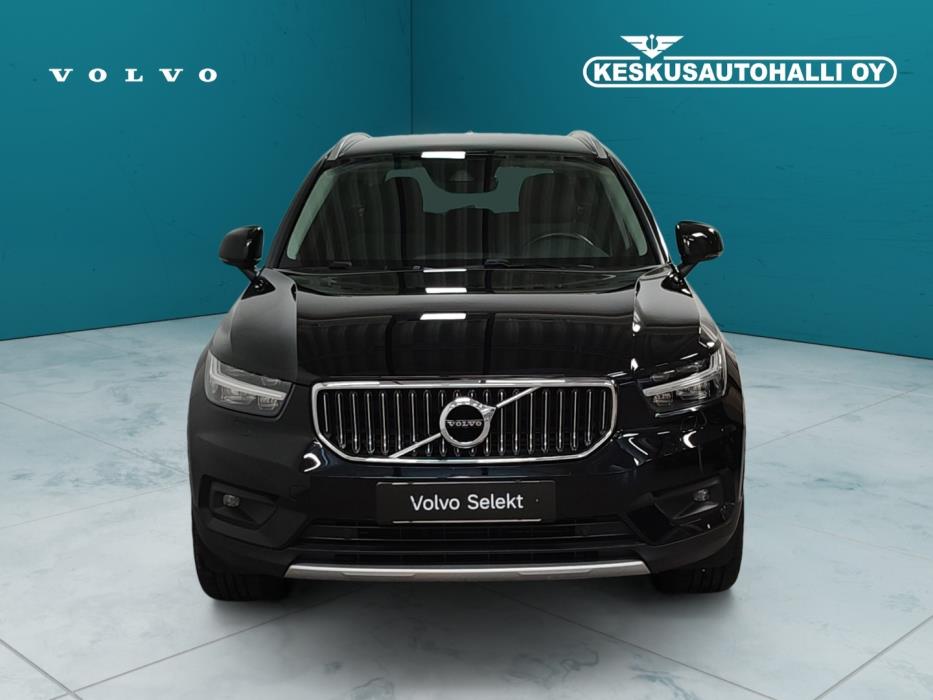VOLVO XC40 2021