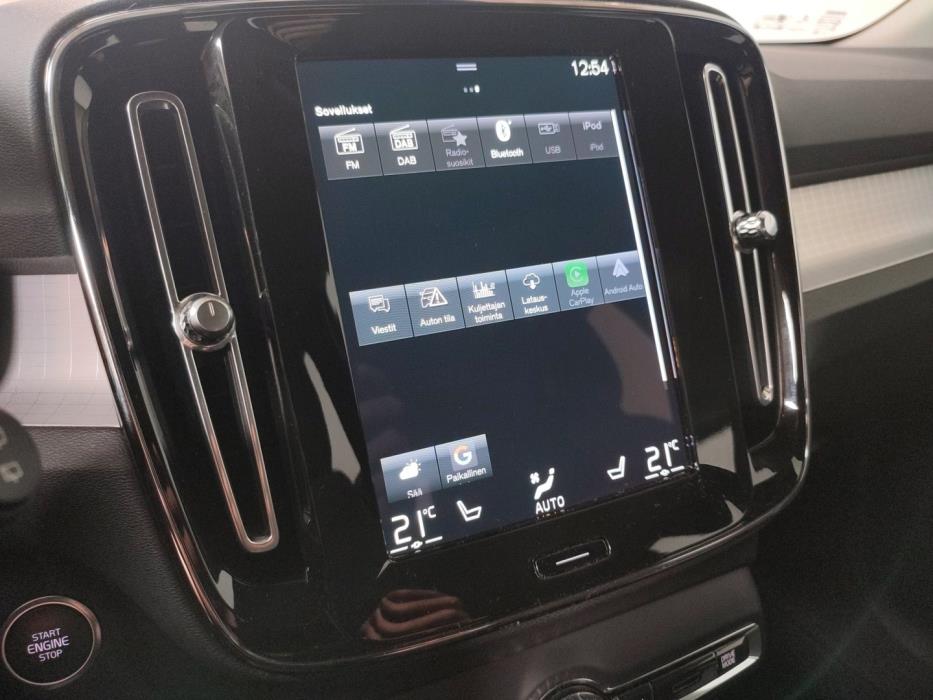 VOLVO XC40 2021