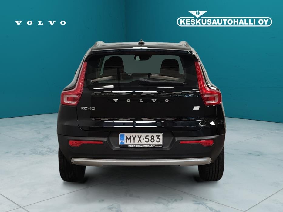 VOLVO XC40 2021
