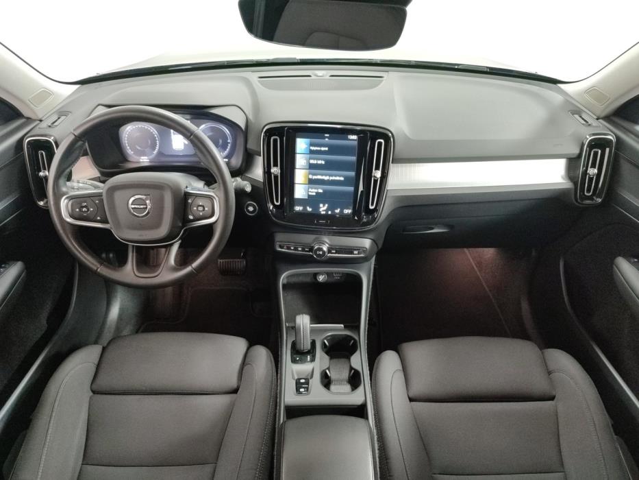 VOLVO XC40 2021