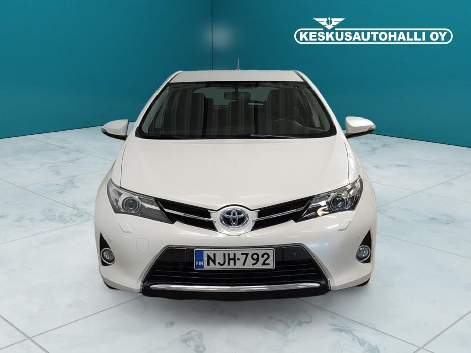 TOYOTA Auris 2013