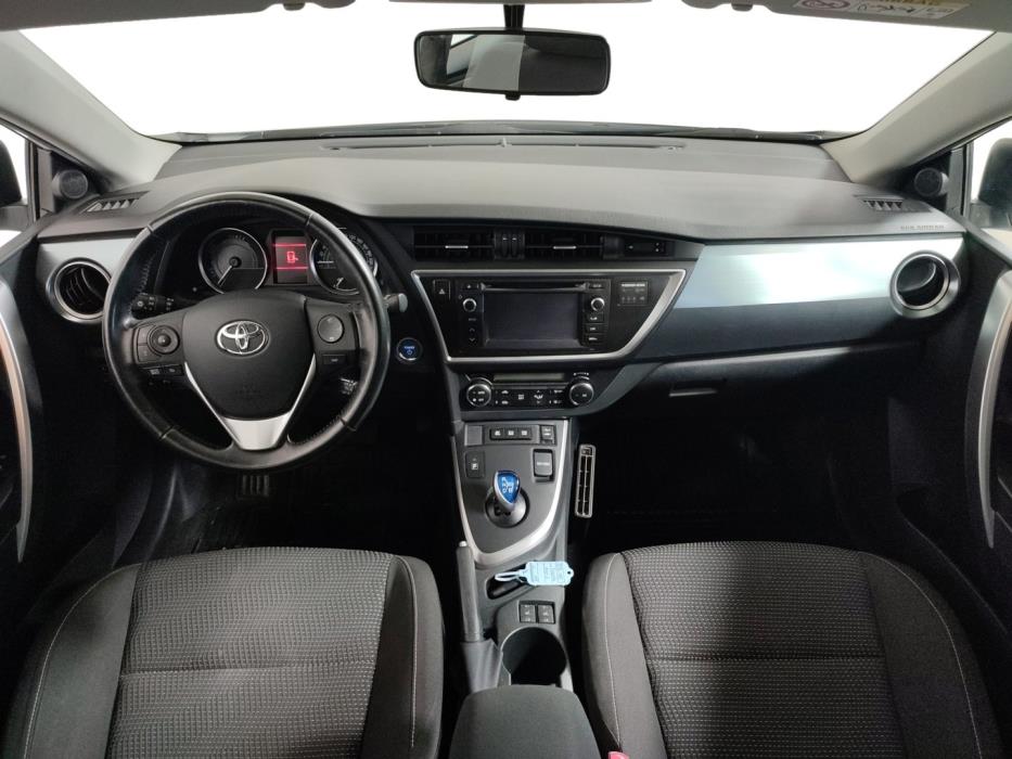 TOYOTA Auris 2013