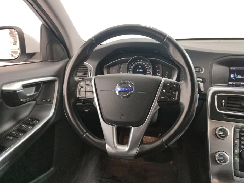 VOLVO V60 2016