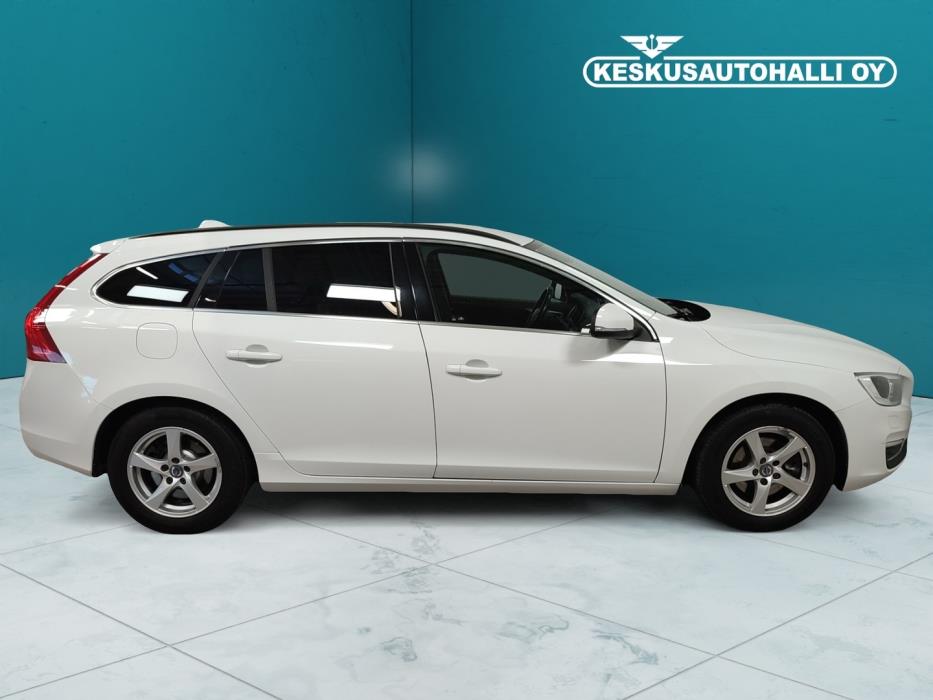VOLVO V60 2016